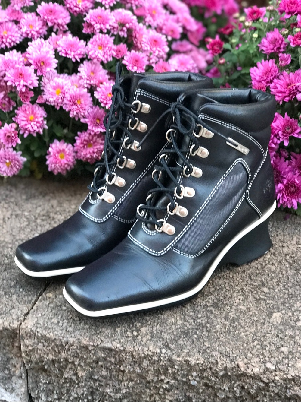 TIMBERLAND Hill Wedge Ankle Boots Size 5.5 Leather lace-up Black with White trim - Picture 16 of 16